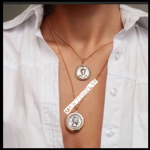 NWOT ***vintage gold / silver coins necklace - Picture 2 of 3